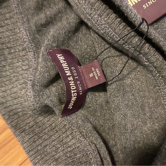 NWT Johnston and Murphy women’s boatneck pullover sweater XS dark gray so soft - Picture 4 of 4